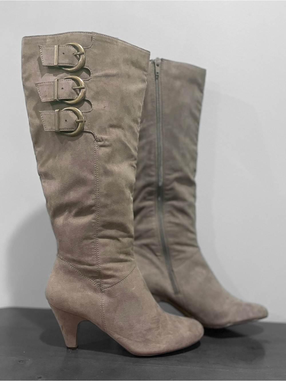 Bella Vita
Women’s Knee High Boots Taupe Size 8M